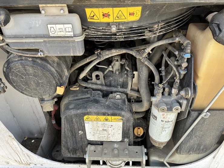 2021-bobcat-s64-image-12