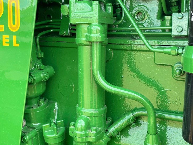 john-deere-4020-image-37