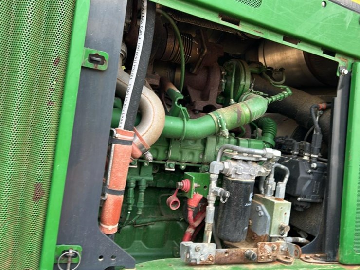 2018-deere-648l-image-27