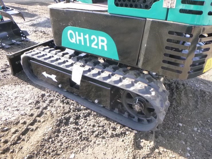 2025-agt-qh12r-hydraulic-excavator-image-27