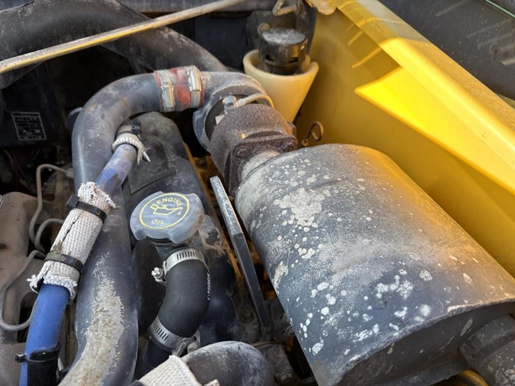 2001-new-holland-ls180-image-28