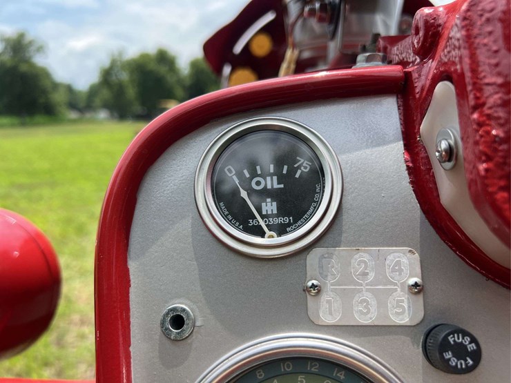 farmall-560-lp-image-66