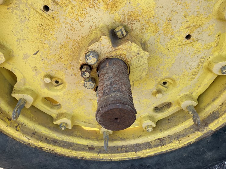 john-deere-4230-image-29