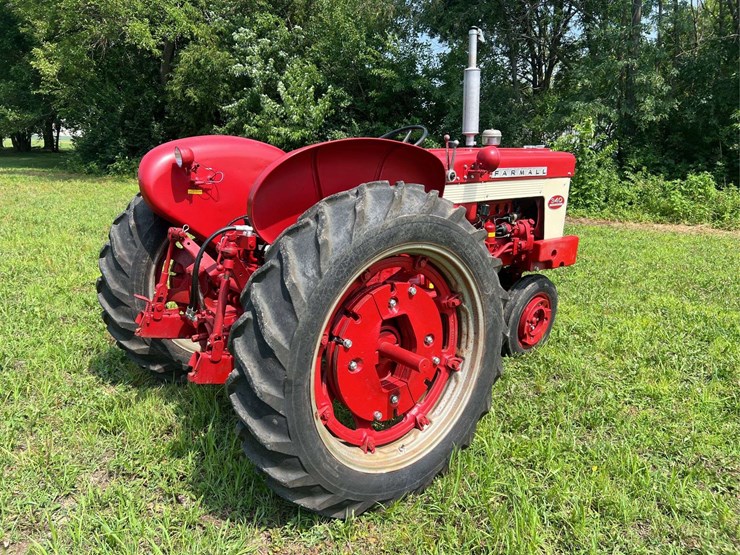 farmall-340-image-100