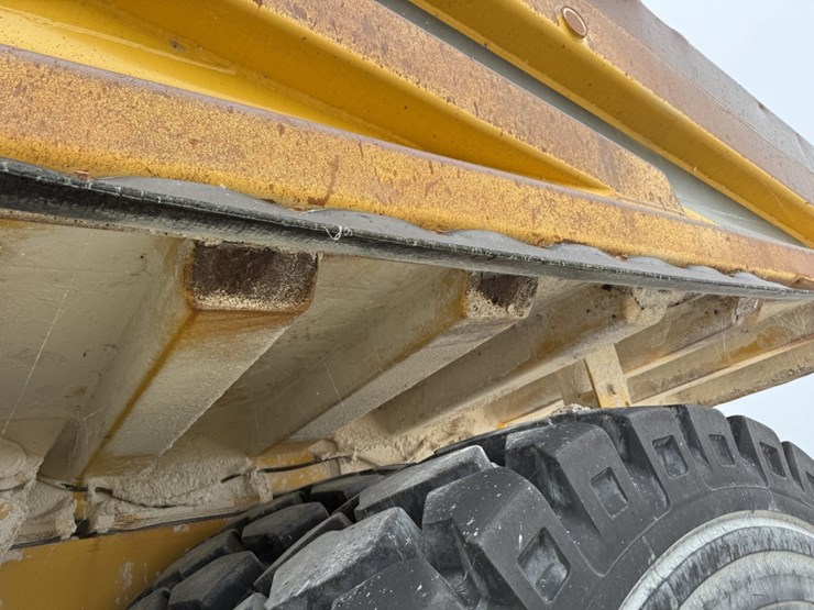 komatsu-hd465-5-image-17