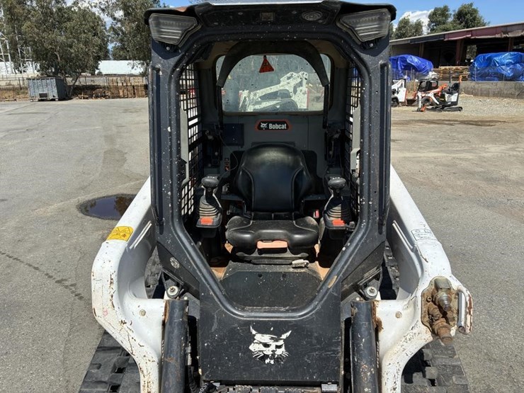 2022-bobcat-t62-image-13