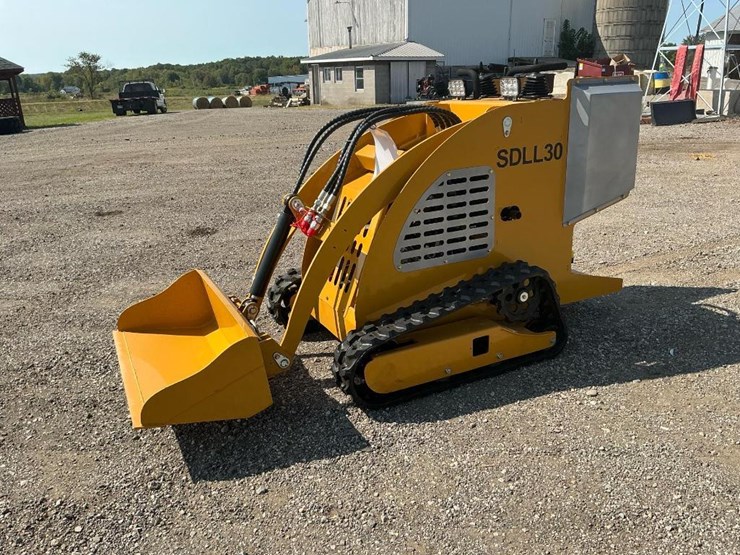 #1001-•-unused-sdll30-mini-skid-steer-image-1