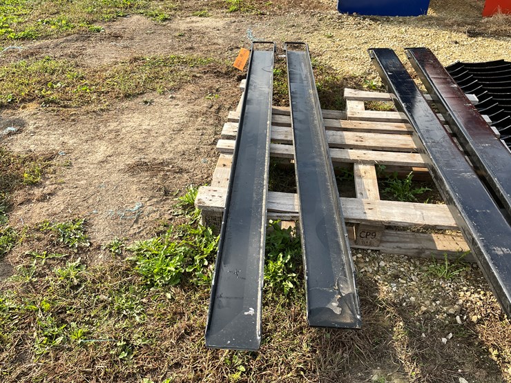 #3014-•-set-of-7'-pallet-fork-extensions-image-2