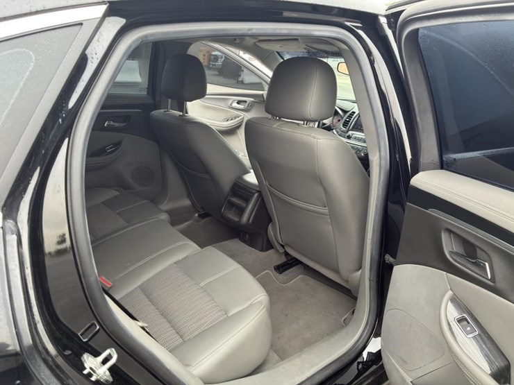 2019-chevrolet-impala-sedan-image-9