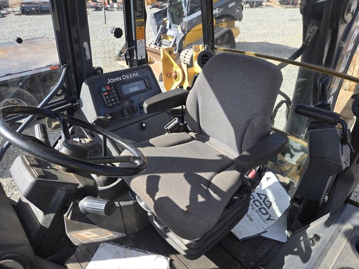 2015-deere-310sl-hl-image-76