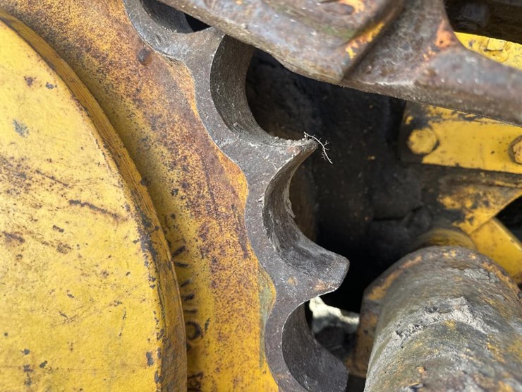 john-deere-300-image-53