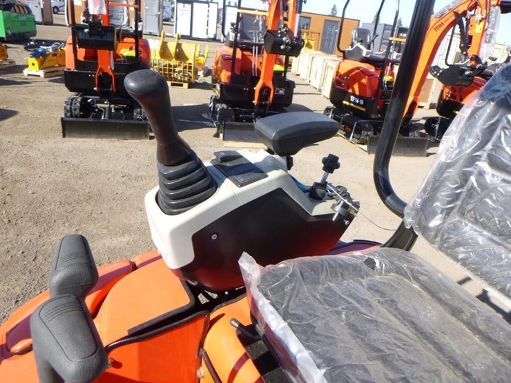 2025-tpm-16-hydraulic-excavator-image-22
