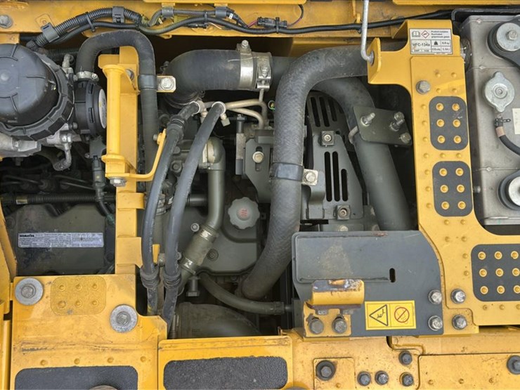2021-komatsu-pc228-image-31
