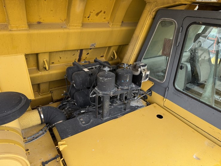 komatsu-hd465-5-image-41