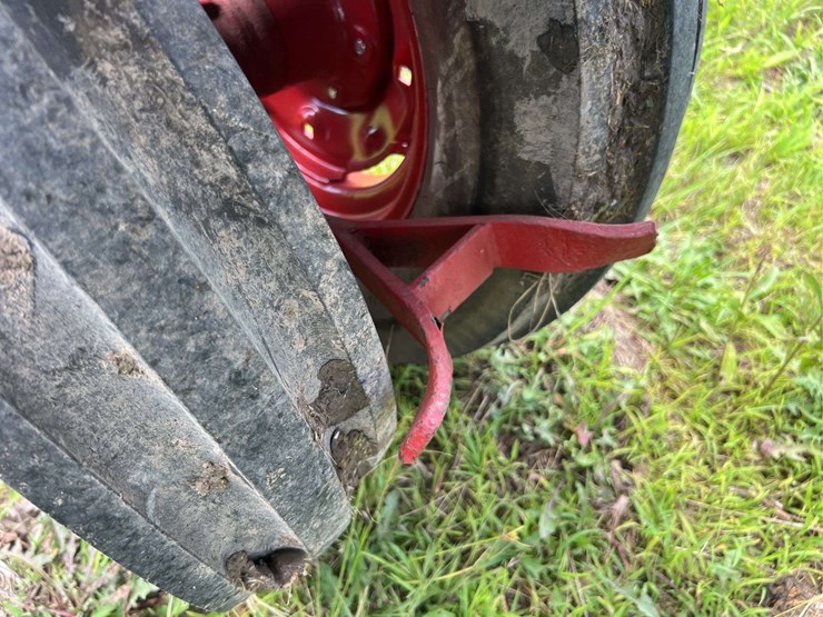 farmall-560-image-21