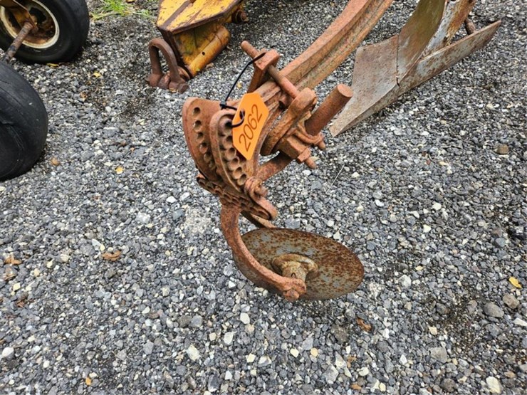 #2062-•-2---antique-plows-image-8