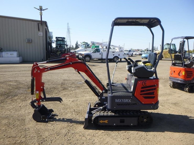 2025-agt-mx15rx-hydraulic-excavator-image-5