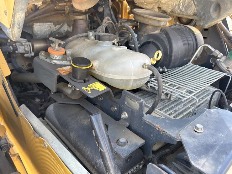 2018-deere-333g-image-29