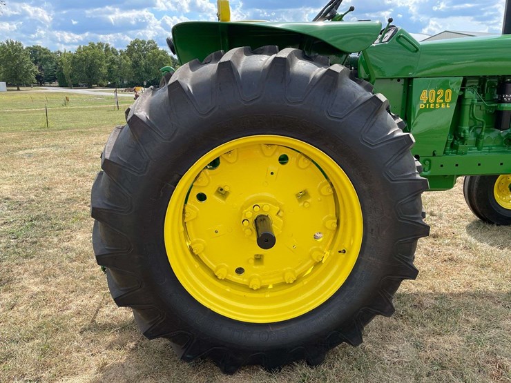 john-deere-4020-image-39