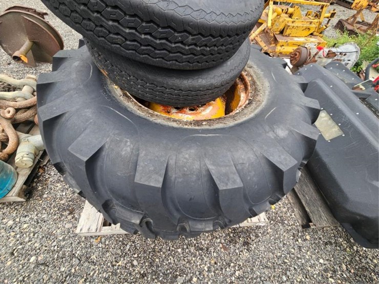 #2097-•-16.9-24-tires-&-rims-image-9