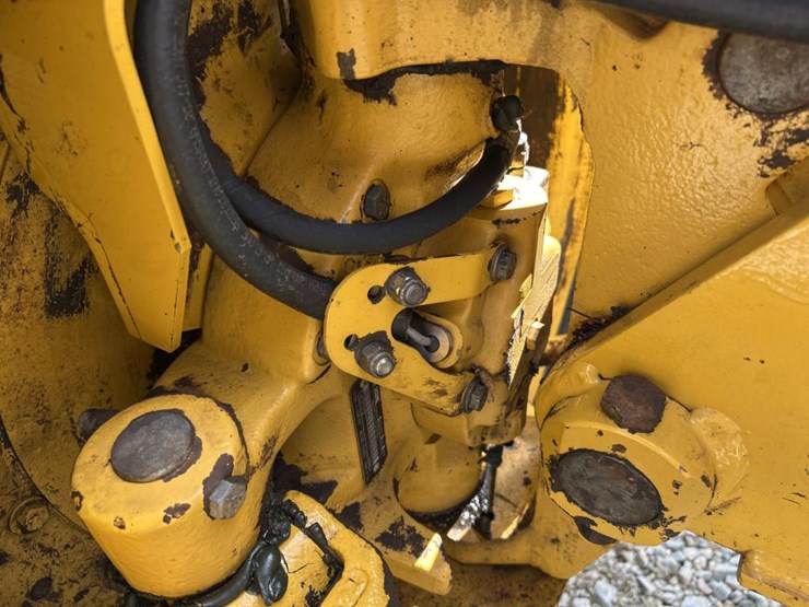 2001-deere-772ch-image-29