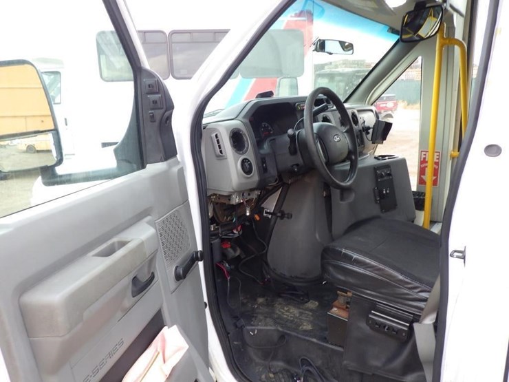 2017-ford-450-image-5