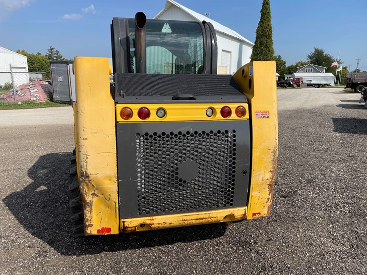 2019-new-holland-l216-image-7