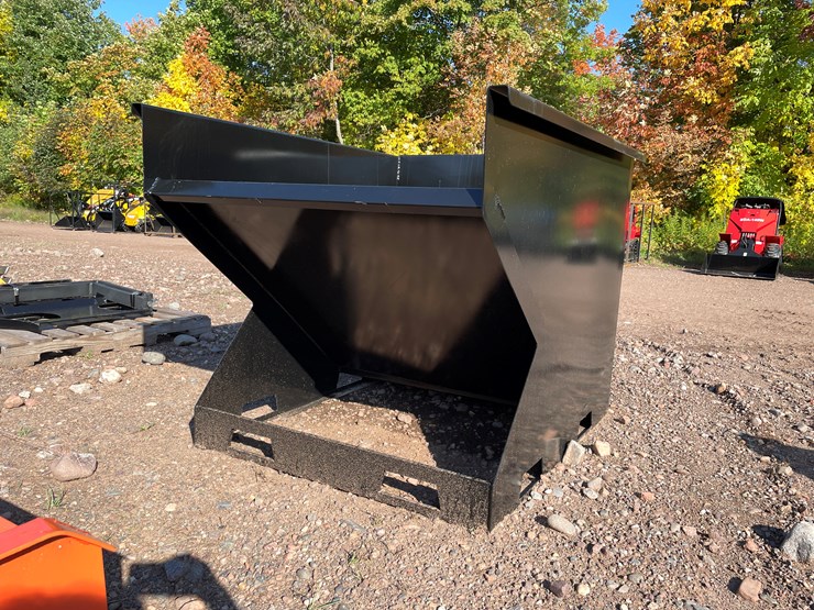 #8210-•-new-kc-skid-steer-trash-hopper-image-1