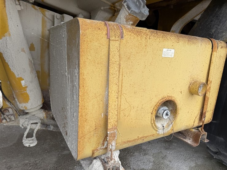 komatsu-hd465-5-image-30