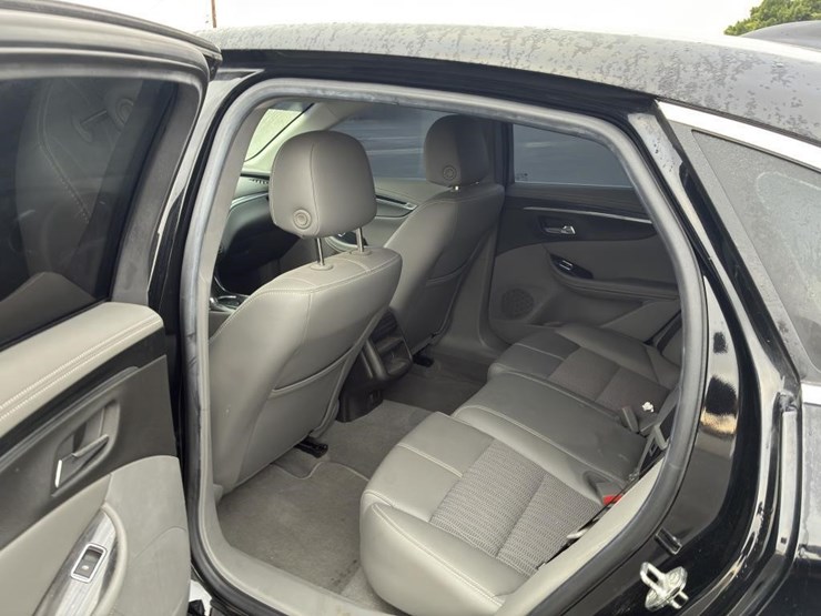 2019-chevrolet-impala-sedan-image-10