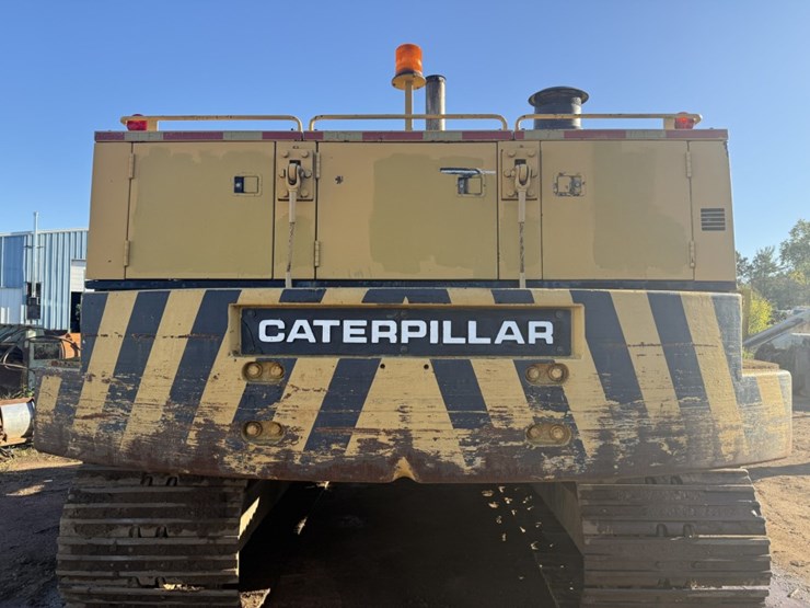 caterpillar-235-image-13