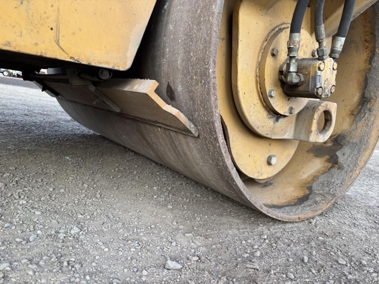 caterpillar-cb34-image-16