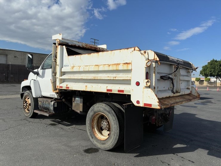 2008-gmc-c7500-dump-truck-image-4