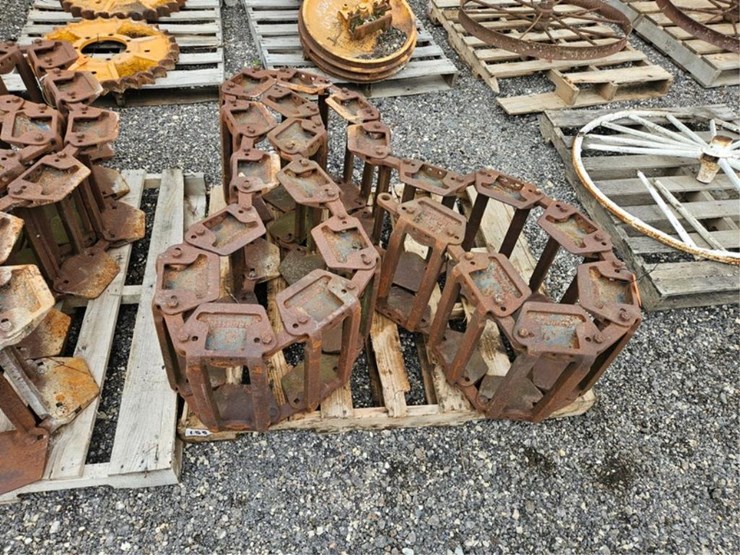 #2039-•-grouser-12"-steel-skid-steer-tracks-image-8