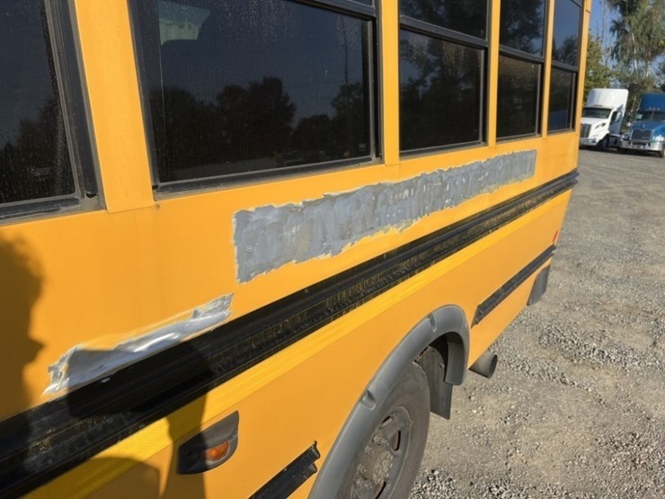 2009-chevrolet-express-school-bus-image-19