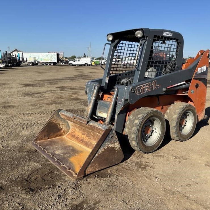 2019 GEHL RT105