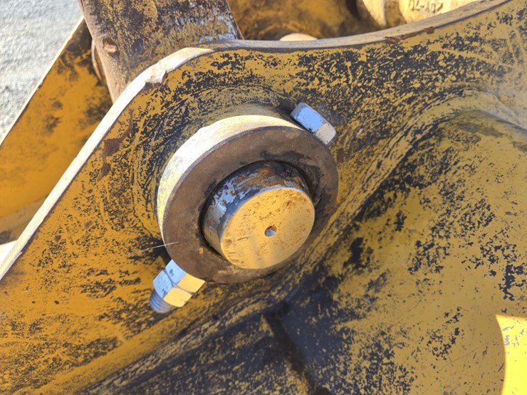 komatsu-pc210-lc-10-image-15
