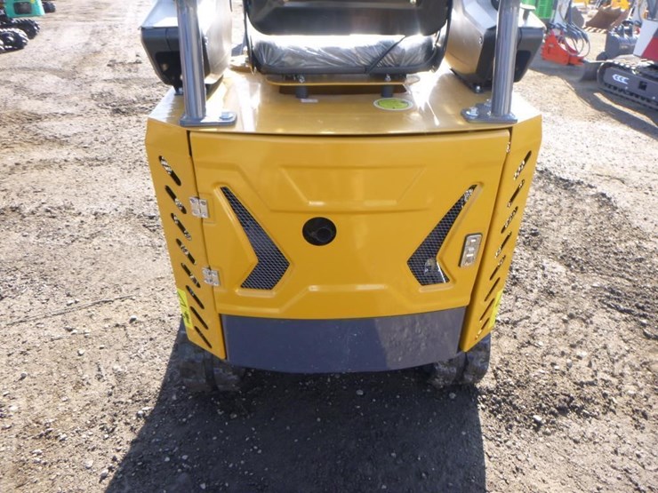 2025-agt-mx12rx-hydraulic-excavator-image-17