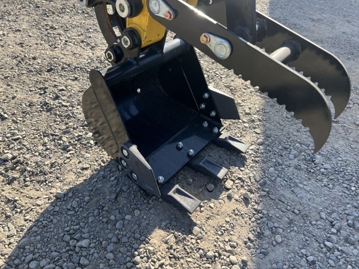 2025-cfg-qh12r-mini-hydraulic-excavator-image-9