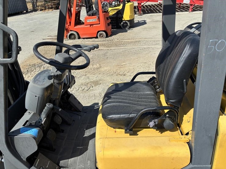 2004-komatsu-c30axps-forklift-image-15