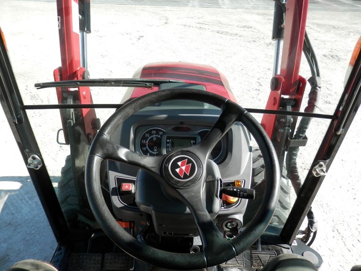 2019-massey-ferguson-1735m-image-19