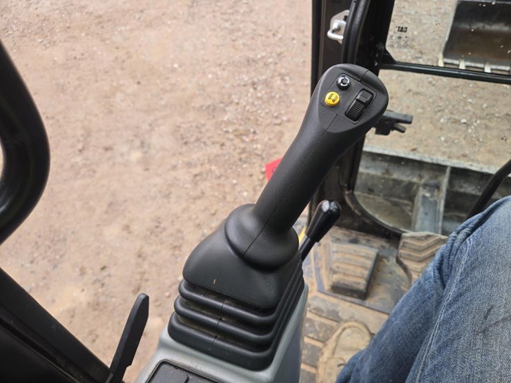 2020-caterpillar-306cr-image-68