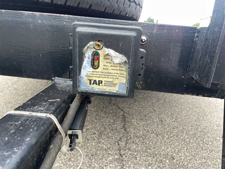 #1977-•-20'-tandem-axle-trailer-(has-wi-title)-image-41