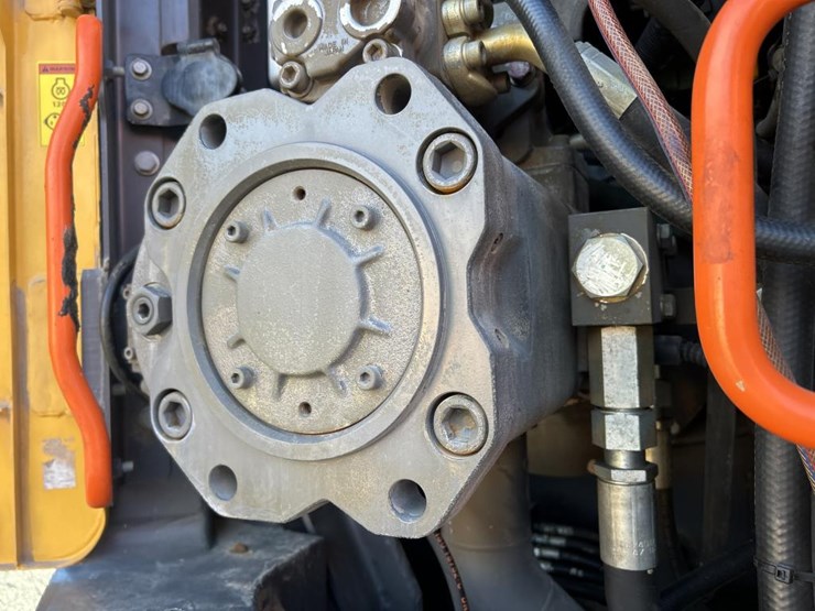 2020-volvo-ecr355e-image-47