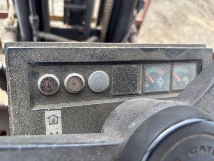 caterpillar-v50d-image-20