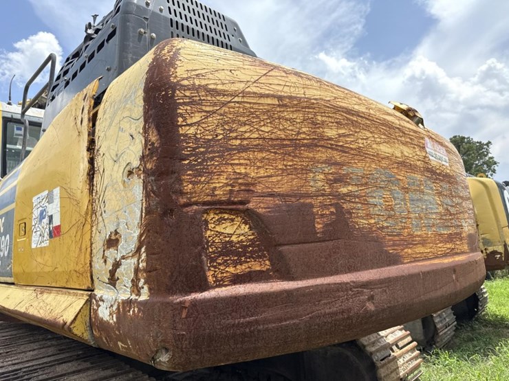 2015-komatsu-pc490-lc-11-image-22