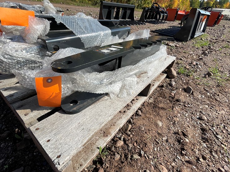 #8248-•-wolverine-vevor-32"-hydraulic-backhoe-excavator-thumb-image-1