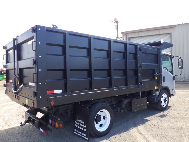 2018-isuzu-nqr-image-3