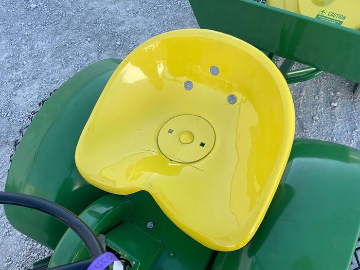 john-deere-112-image-44