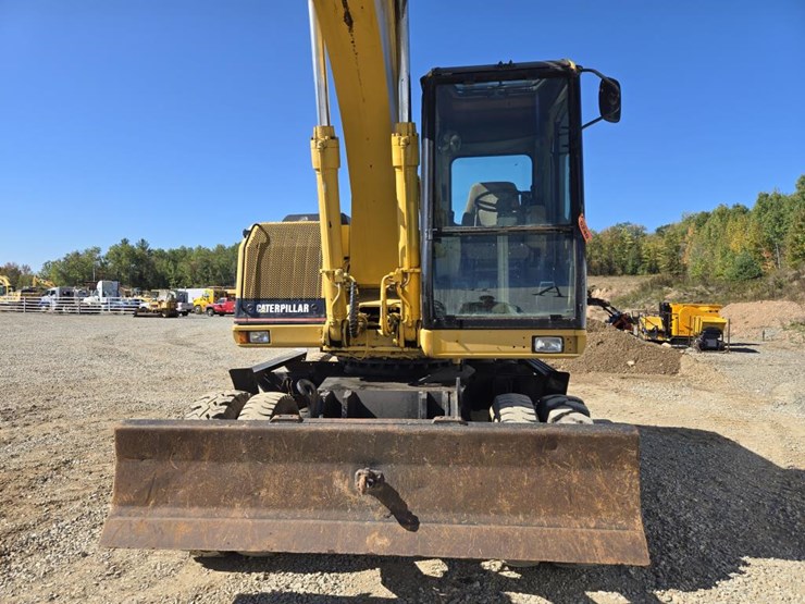 2006-caterpillar-m318-image-9
